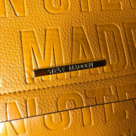 Backpack - Picture 3 of 8